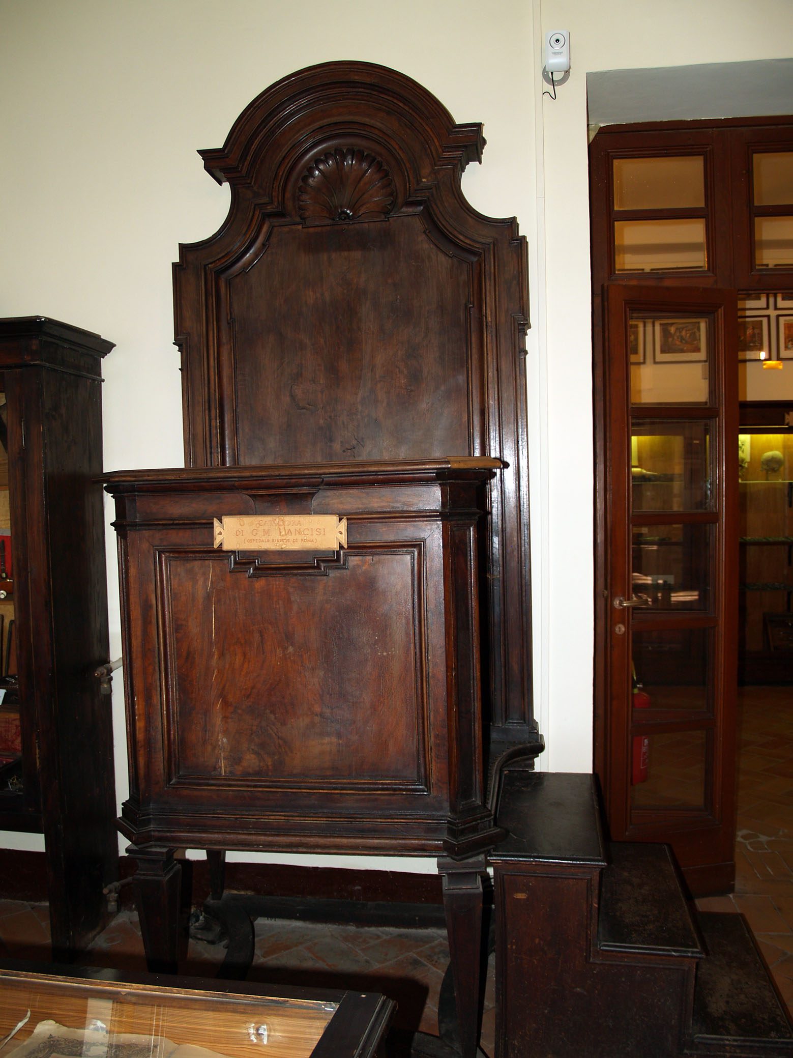 Lancisi's academic chair, Roma (2).jpg